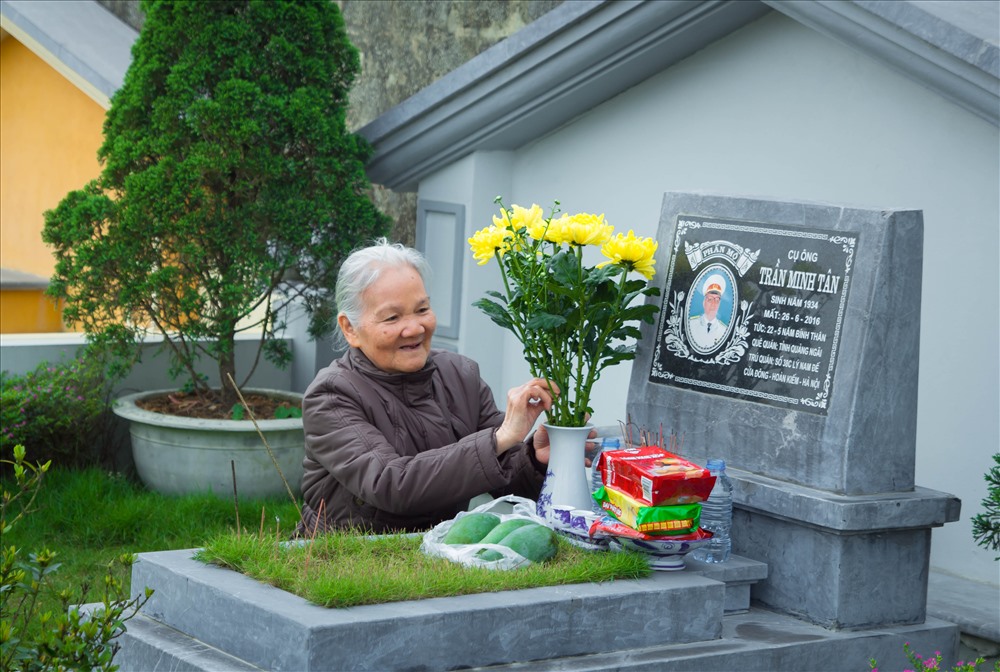 Tảo mộ, văn khấn tảo mộ, bài cúng tảo mộ, Tảo mộ cuối năm, Tảo mộ ngày Tết, Tảo mộ ngày nào, Tảo mộ là gì, lễ tảo mộ, tảo mộ trước tết, bài khấn tảo mộ, tảo mộ tết 2022