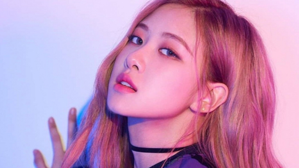 Blackpink, rosé blackpink, rosé cover, the christmas song, eyes closed, Rosé Blackpink bất ngờ tung quà Giánh sinh tặng fan, blackpink Rose, blackpink tặng quà giáng sinh