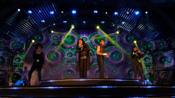 Show Boney M 'Lửa mùa hè' tại Vinpearl Nha Trang: Âm nhạc quyến rũ mọi thế hệ