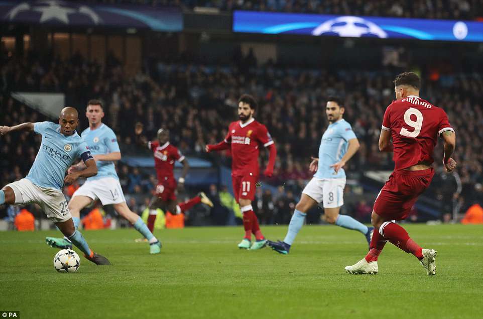 Video clip highlights bàn thắng trận Man City 1-2 Liverpool: Salah lại xát muối vào Man xanh