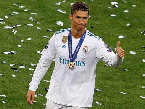 Cảm nhận được quan điểm và suy nghĩ sâu sắc của hoàng tử sân cỏ Cristiano Ronaldo về tình yêu, cuộc sống và bóng đá thông qua những tâm thư sâu lắng của anh. Đó là cách tuyệt vời để hiểu thêm về một trong những cầu thủ tuyệt vời nhất mọi thời đại.