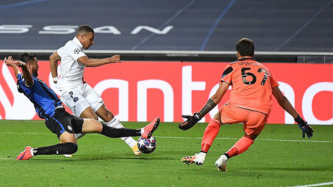 Atalanta 1-2 PSG: Ngược dòng sau 149 giây, PSG vào bán kết cực kỳ ngoạn mục