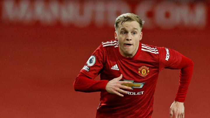 Tin bóng đá MU 23/3: MU sẽ "hy sinh" Van de Beek . Ole ưu tiên Neto hơn Grealish