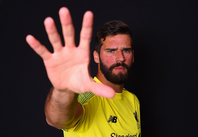 Alisson Becker chính thức trở thành thủ môn đắt giá nhất thế giới, Alisson tới Liverpool với giá kỉ lục, Klopp, Liverpool, Salah